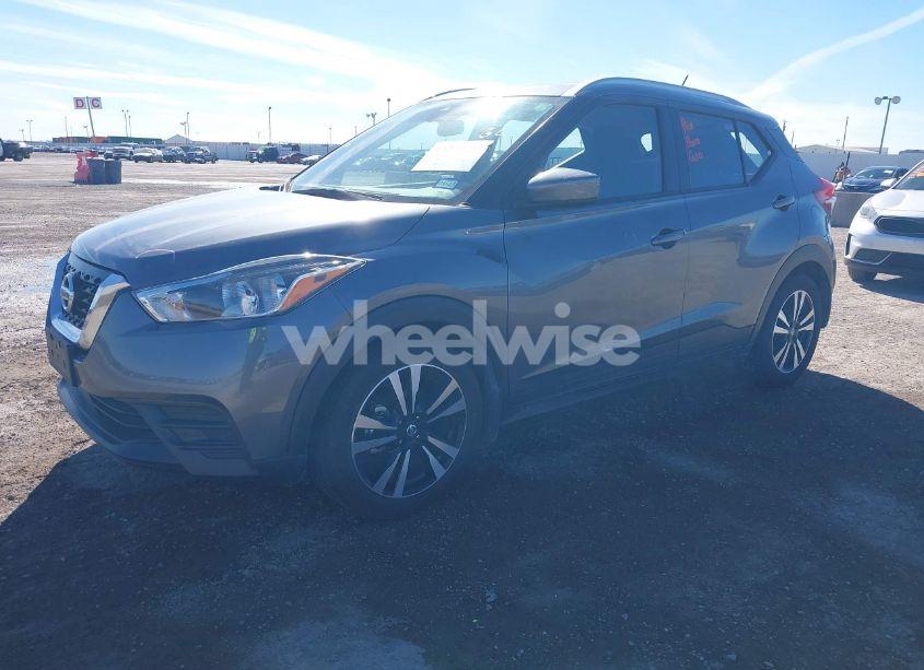 Photo 2 of 2020 Nissan Kicks SV XTRONIC CVT (VIN 3N1CP5CV4LL539325)
