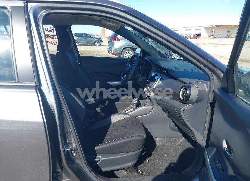 Photo 5 of 2020 Nissan Kicks SV XTRONIC CVT (VIN 3N1CP5CV4LL539325)