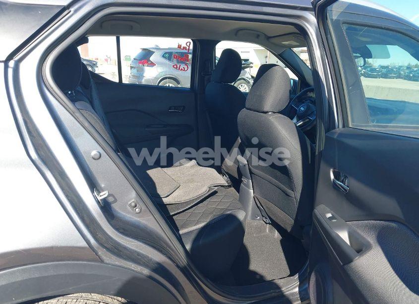 Photo 8 of 2020 Nissan Kicks SV XTRONIC CVT (VIN 3N1CP5CV4LL539325)