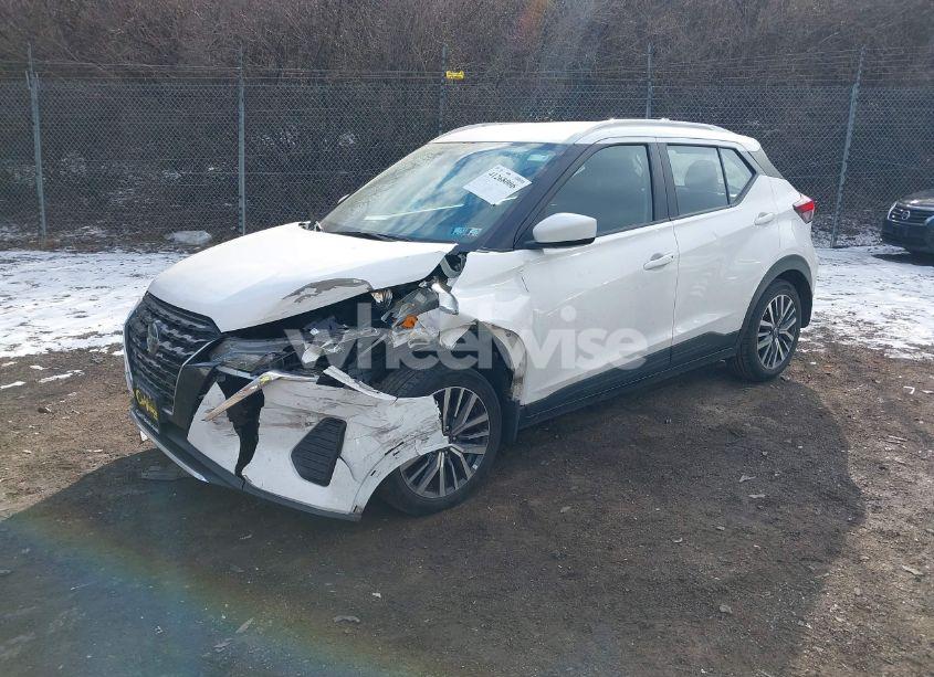 Photo 2 of 2021 Nissan Kicks SV XTRONIC CVT (VIN 3N1CP5CV4ML517584)