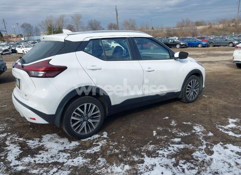 Photo 4 of 2021 Nissan Kicks SV XTRONIC CVT (VIN 3N1CP5CV4ML517584)
