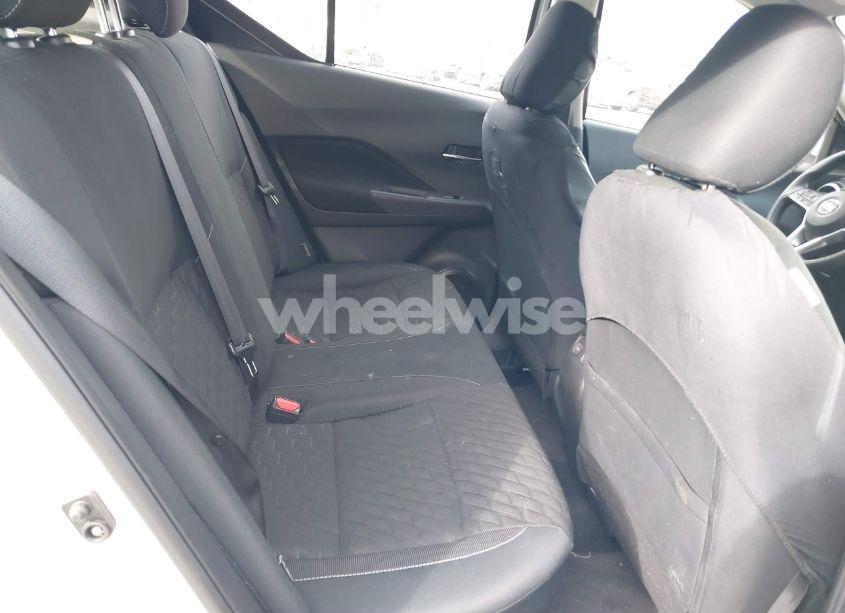 Photo 8 of 2021 Nissan Kicks SV XTRONIC CVT (VIN 3N1CP5CV4ML517584)