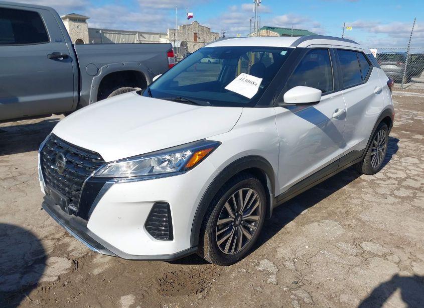 Photo 2 of 2021 Nissan Kicks SV XTRONIC CVT (VIN 3N1CP5CV4ML536779)