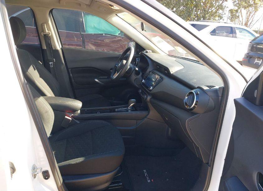 Photo 5 of 2021 Nissan Kicks SV XTRONIC CVT (VIN 3N1CP5CV4ML536779)