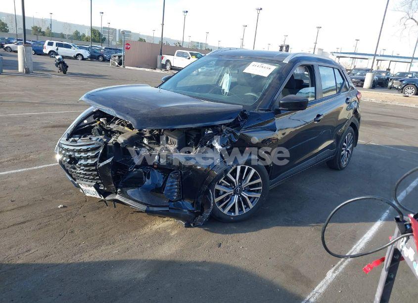 Photo 2 of 2022 Nissan Kicks SV XTRONIC CVT (VIN 3N1CP5CV4NL483051)