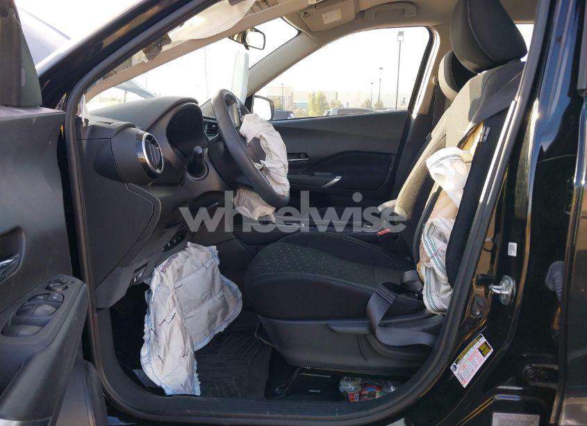 Photo 5 of 2022 Nissan Kicks SV XTRONIC CVT (VIN 3N1CP5CV4NL483051)