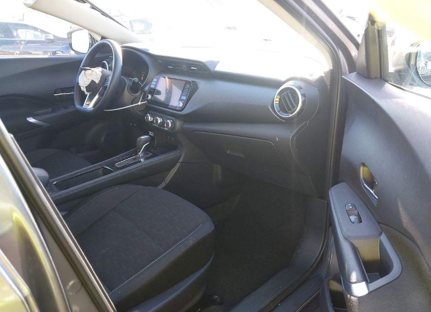 Photo 5 of 2024 Nissan Kicks SV XTRONIC CVT (VIN 3N1CP5CV4RL473139)