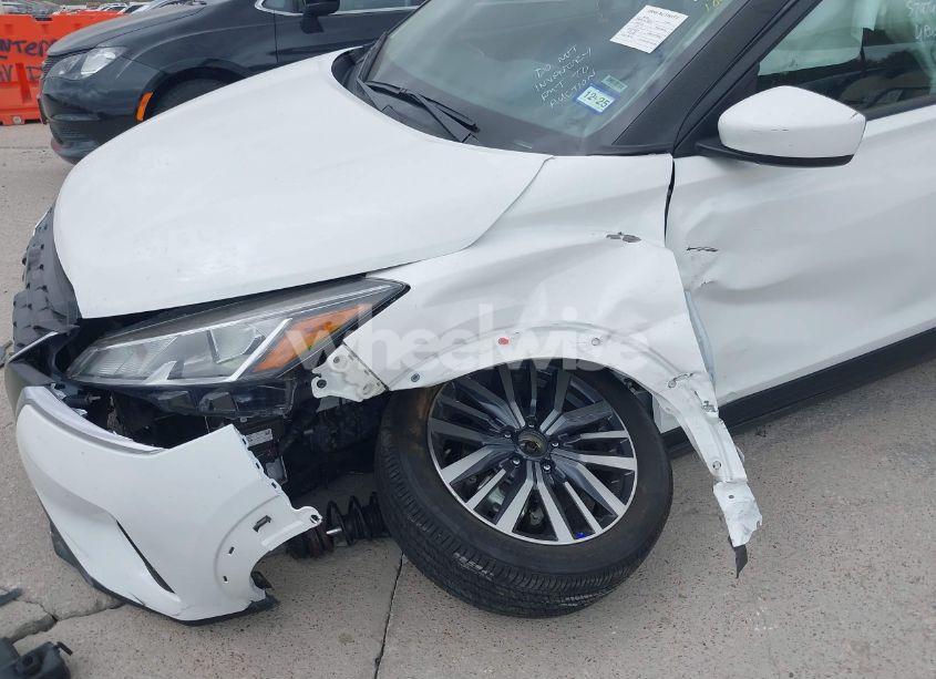 Photo 6 of 2024 Nissan Kicks SV XTRONIC CVT (VIN 3N1CP5CV4RL512764)