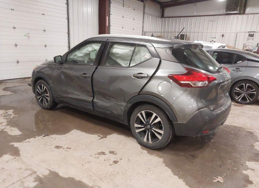 Photo 3 of 2020 Nissan Kicks SV XTRONIC CVT (VIN 3N1CP5CV5LL490622)