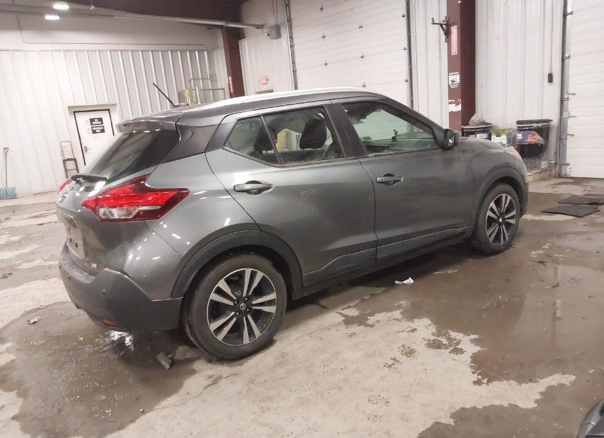 Photo 4 of 2020 Nissan Kicks SV XTRONIC CVT (VIN 3N1CP5CV5LL490622)