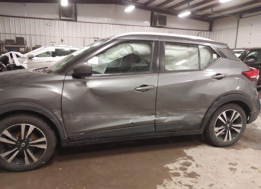 Photo 6 of 2020 Nissan Kicks SV XTRONIC CVT (VIN 3N1CP5CV5LL490622)