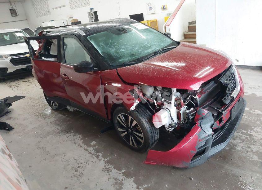2020 Nissan Kicks SV XTRONIC CVT (VIN 3N1CP5CV5LL520959) main photo