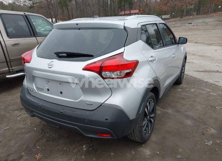 Photo 4 of 2020 Nissan Kicks SV XTRONIC CVT (VIN 3N1CP5CV5LL526941)
