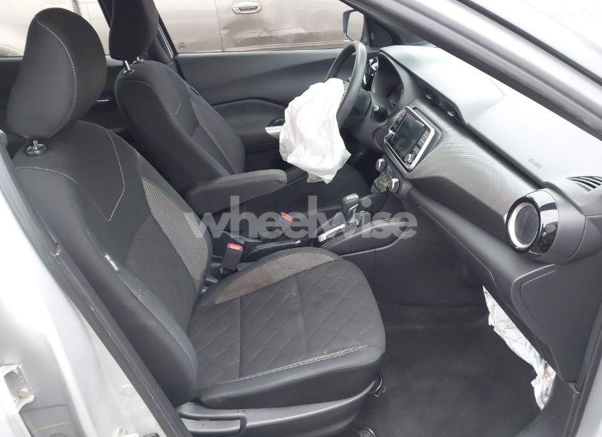 Photo 5 of 2020 Nissan Kicks SV XTRONIC CVT (VIN 3N1CP5CV5LL526941)