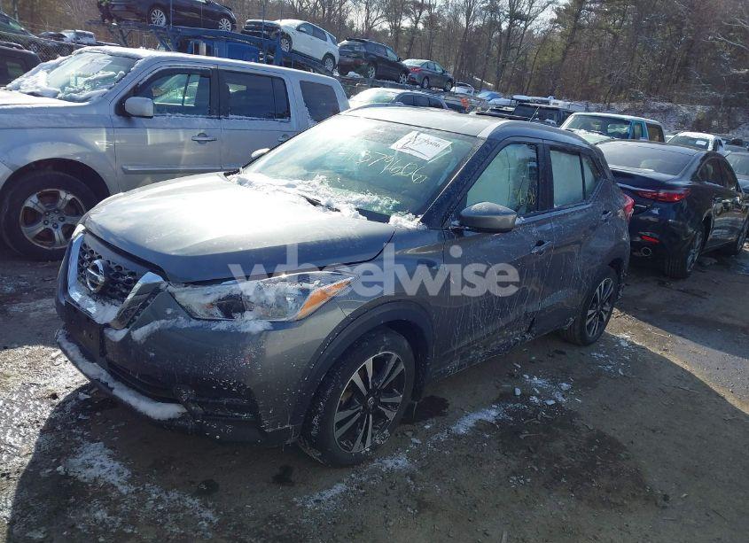 Photo 2 of 2020 Nissan Kicks SV XTRONIC CVT (VIN 3N1CP5CV5LL559390)