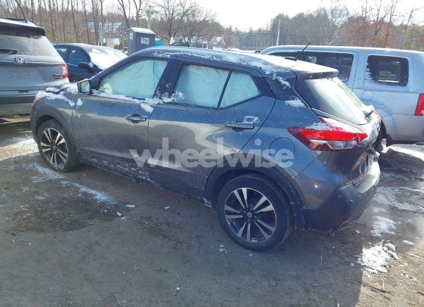 Photo 3 of 2020 Nissan Kicks SV XTRONIC CVT (VIN 3N1CP5CV5LL559390)