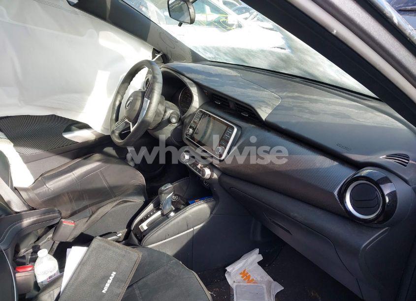 Photo 5 of 2020 Nissan Kicks SV XTRONIC CVT (VIN 3N1CP5CV5LL559390)