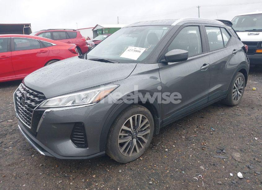 Photo 2 of 2021 Nissan Kicks SV XTRONIC CVT (VIN 3N1CP5CV5ML467665)