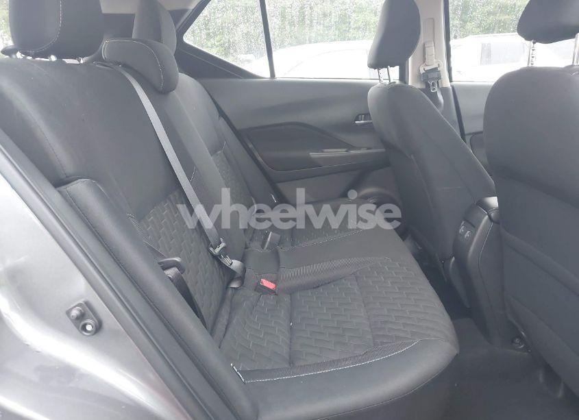 Photo 8 of 2021 Nissan Kicks SV XTRONIC CVT (VIN 3N1CP5CV5ML467665)