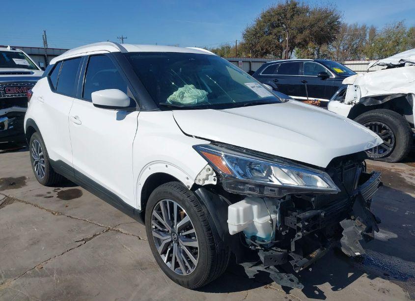 2021 Nissan Kicks SV (VIN 3N1CP5CV5ML482537) main photo