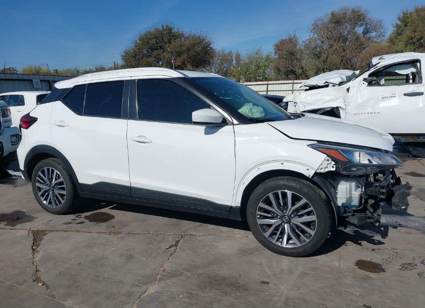 Photo 14 of 2021 Nissan Kicks SV (VIN 3N1CP5CV5ML482537)