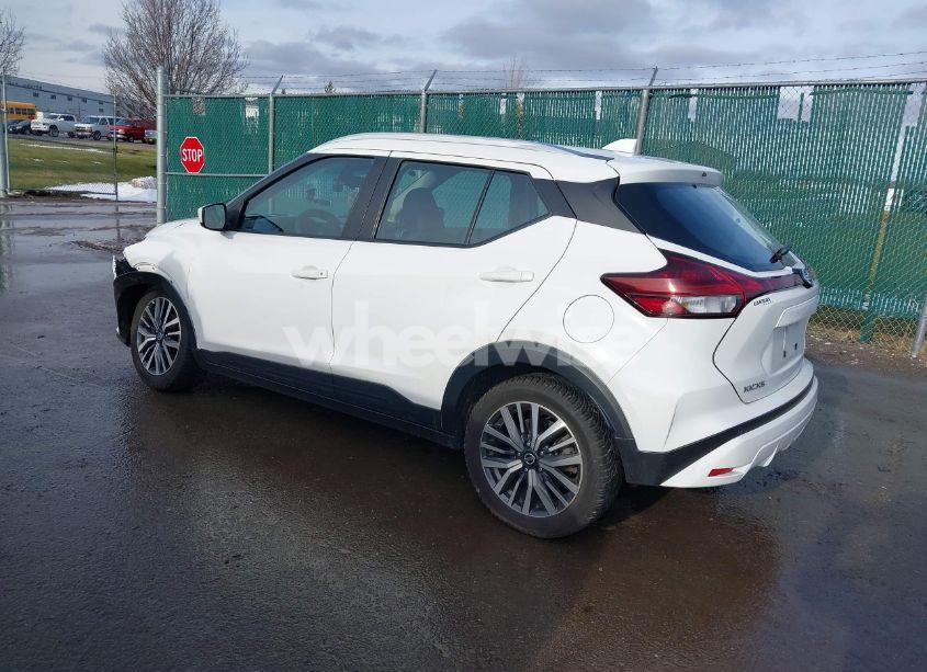 Photo 3 of 2021 Nissan Kicks SV XTRONIC CVT (VIN 3N1CP5CV5ML484398)