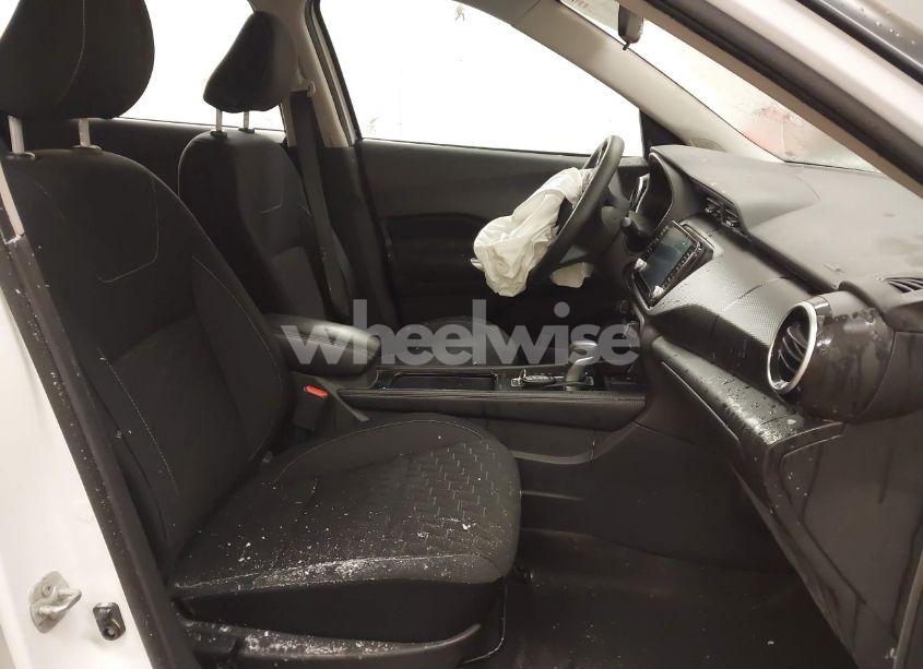 Photo 5 of 2021 Nissan Kicks SV XTRONIC CVT (VIN 3N1CP5CV5ML537388)