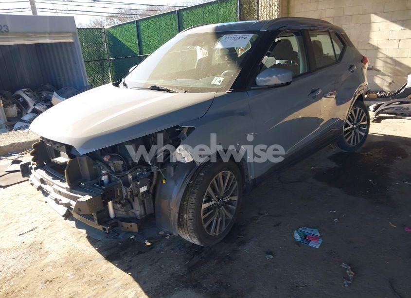 Photo 2 of 2021 Nissan Kicks SV XTRONIC CVT (VIN 3N1CP5CV5ML553333)