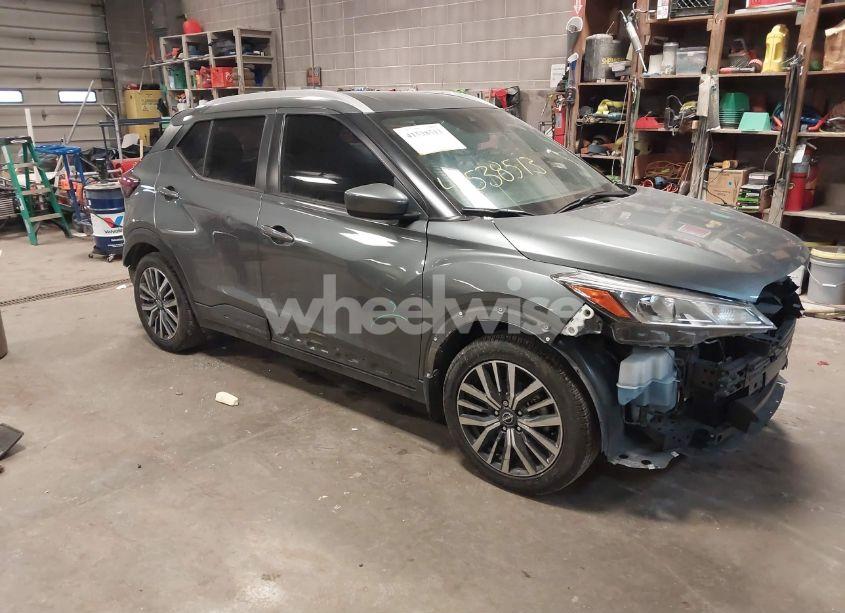2022 Nissan Kicks SV XTRONIC CVT (VIN 3N1CP5CV5NL486055) main photo