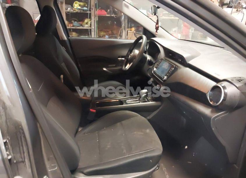 Photo 5 of 2022 Nissan Kicks SV XTRONIC CVT (VIN 3N1CP5CV5NL486055)