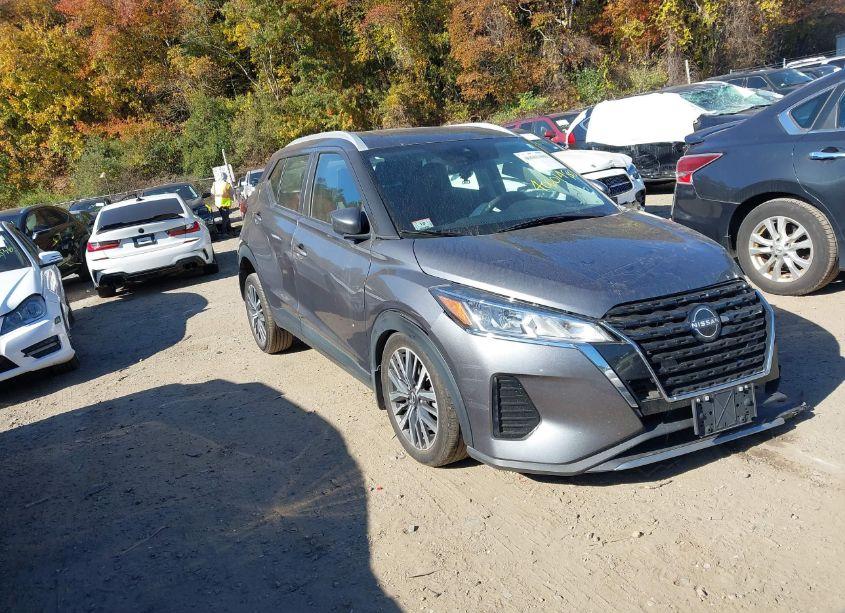 2022 Nissan Kicks SV XTRONIC CVT (VIN 3N1CP5CV5NL487576) main photo