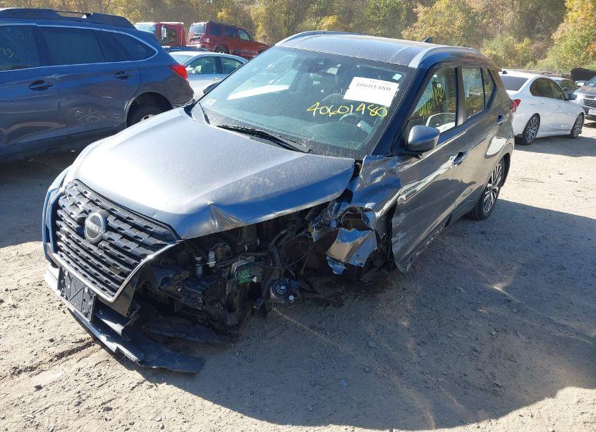 Photo 2 of 2022 Nissan Kicks SV XTRONIC CVT (VIN 3N1CP5CV5NL487576)