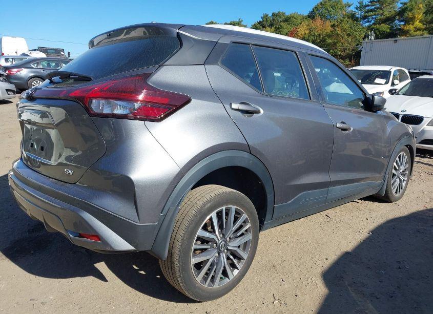Photo 4 of 2022 Nissan Kicks SV XTRONIC CVT (VIN 3N1CP5CV5NL487576)