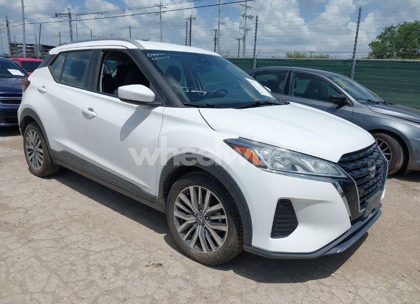 2022 Nissan Kicks SV XTRONIC CVT (VIN 3N1CP5CV5NL490803) main photo