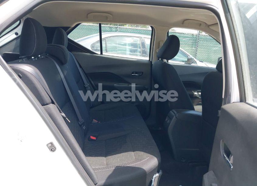 Photo 8 of 2022 Nissan Kicks SV XTRONIC CVT (VIN 3N1CP5CV5NL490803)