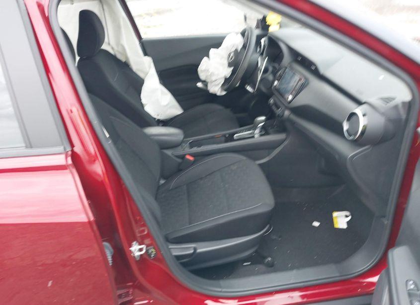 Photo 5 of 2022 Nissan Kicks SV XTRONIC CVT (VIN 3N1CP5CV5NL497346)