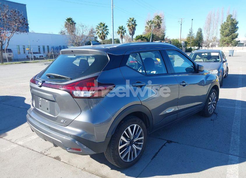 Photo 4 of 2022 Nissan Kicks SV XTRONIC CVT (VIN 3N1CP5CV5NL522035)