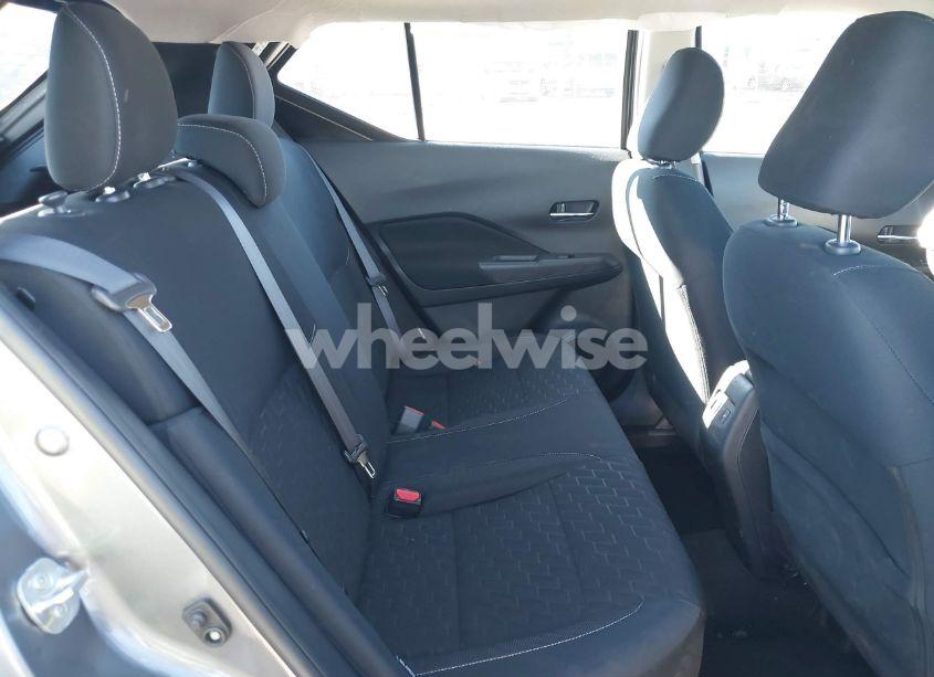 Photo 8 of 2022 Nissan Kicks SV XTRONIC CVT (VIN 3N1CP5CV5NL522035)