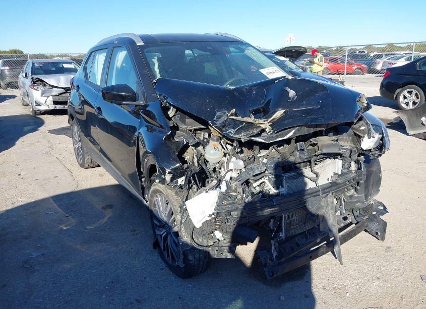 2022 Nissan Kicks SV XTRONIC CVT (VIN 3N1CP5CV5NL523007) main photo