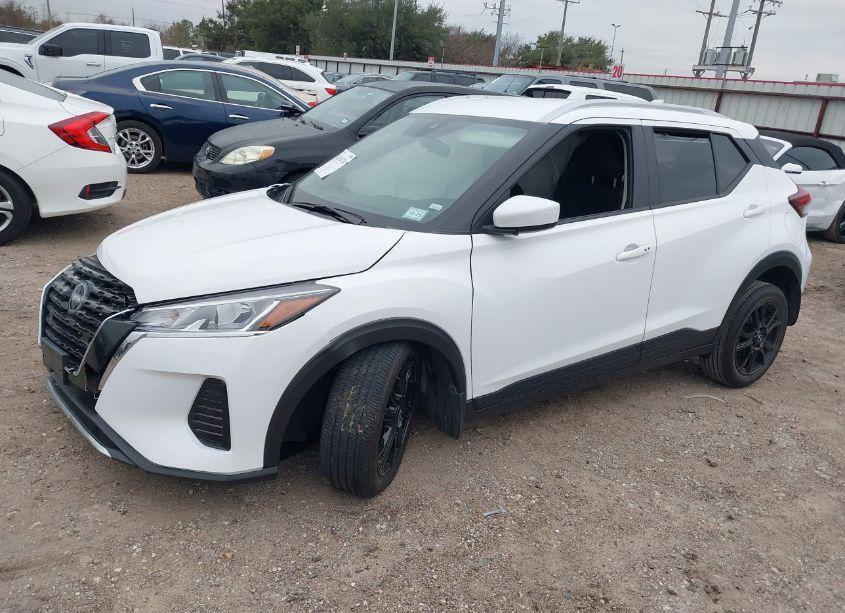 Photo 2 of 2023 Nissan Kicks SV XTRONIC CVT (VIN 3N1CP5CV5PL574347)