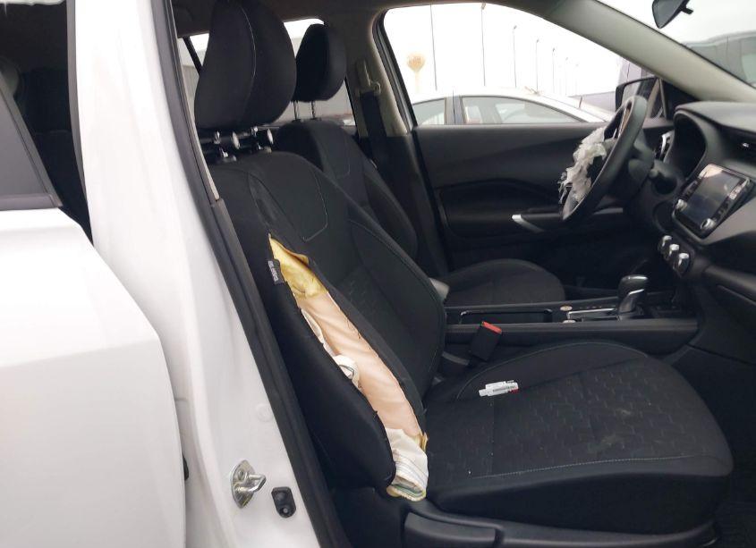 Photo 5 of 2023 Nissan Kicks SV XTRONIC CVT (VIN 3N1CP5CV5PL574347)