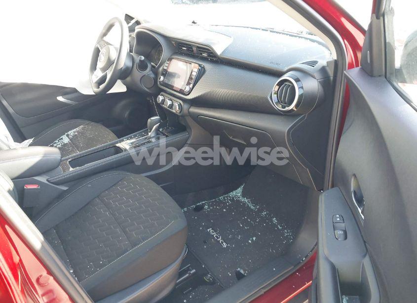 Photo 5 of 2024 Nissan Kicks SV XTRONIC CVT (VIN 3N1CP5CV5RL510019)