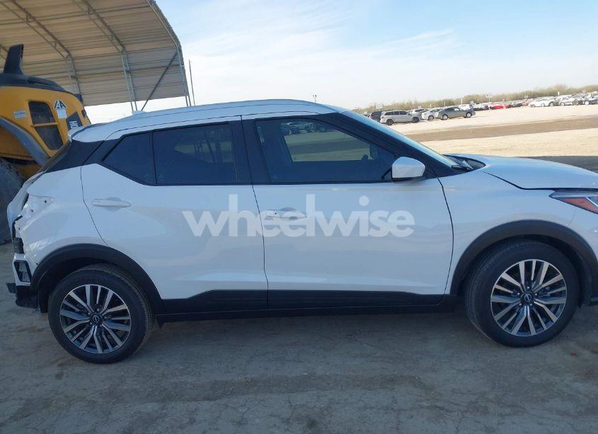 Photo 14 of 2024 Nissan Kicks SV XTRONIC CVT (VIN 3N1CP5CV5RL567806)