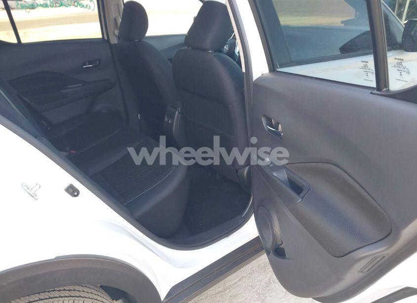 Photo 8 of 2024 Nissan Kicks SV XTRONIC CVT (VIN 3N1CP5CV5RL567806)