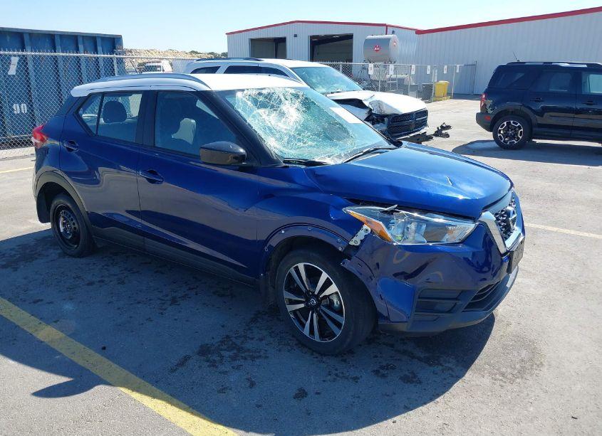 2020 Nissan Kicks SV XTRONIC CVT (VIN 3N1CP5CV6LL525359) main photo