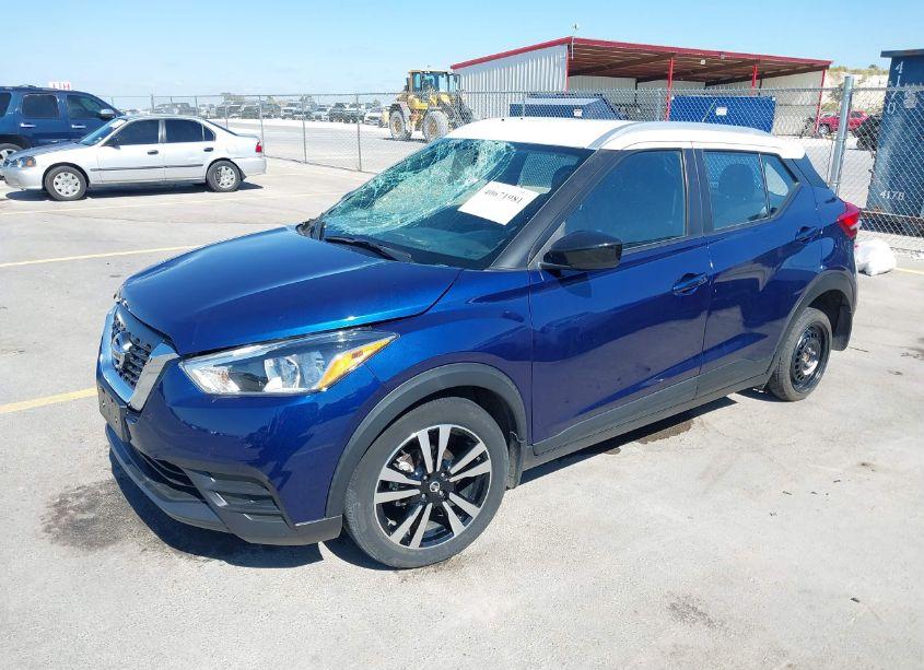 Photo 2 of 2020 Nissan Kicks SV XTRONIC CVT (VIN 3N1CP5CV6LL525359)