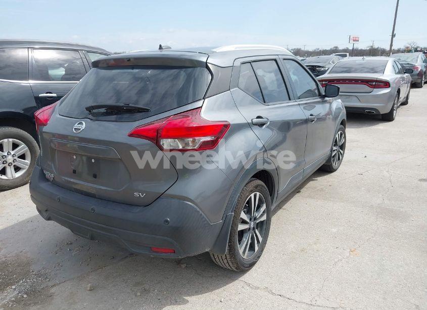 Photo 4 of 2020 Nissan Kicks SV XTRONIC CVT (VIN 3N1CP5CV6LL541397)