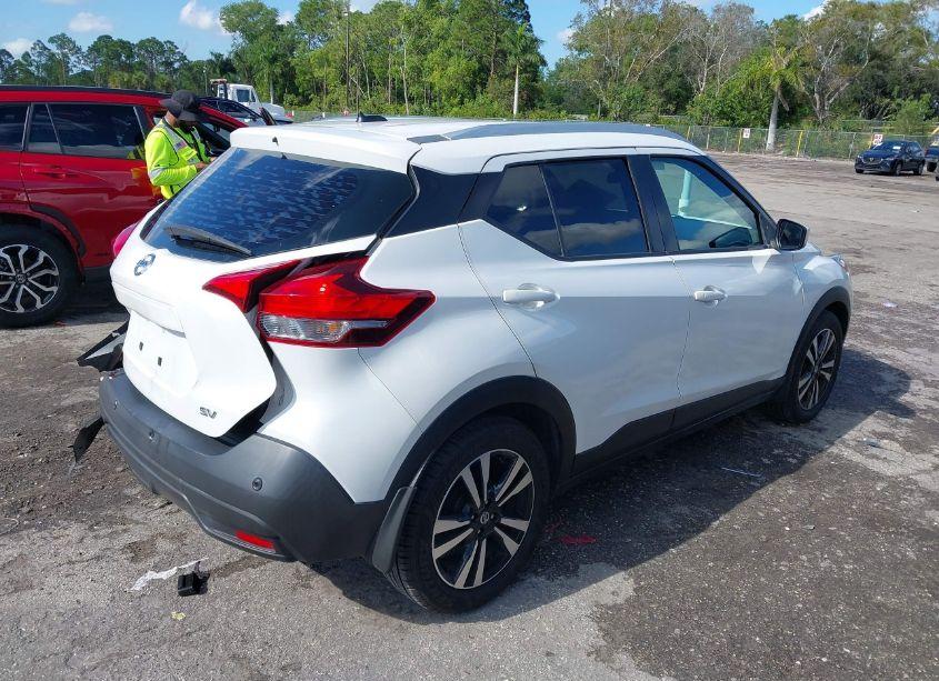 Photo 4 of 2020 Nissan Kicks SV XTRONIC CVT (VIN 3N1CP5CV6LL547555)