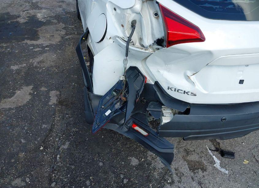 Photo 6 of 2020 Nissan Kicks SV XTRONIC CVT (VIN 3N1CP5CV6LL547555)