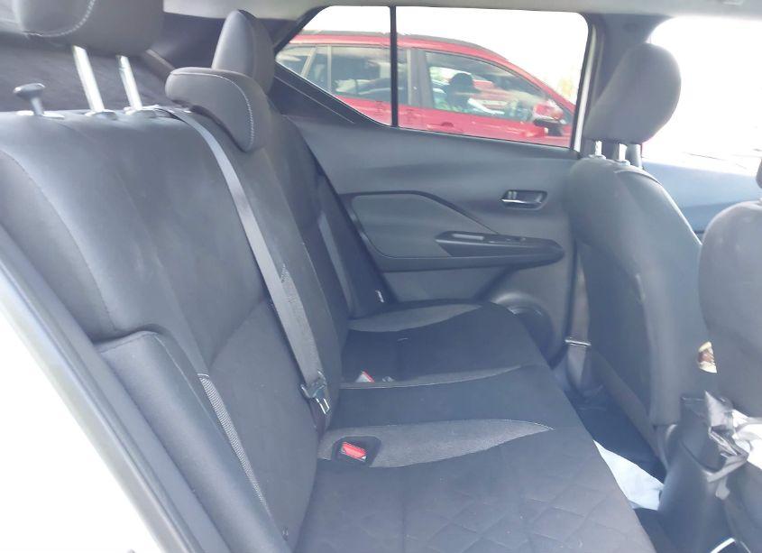 Photo 8 of 2020 Nissan Kicks SV XTRONIC CVT (VIN 3N1CP5CV6LL547555)